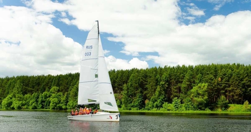 Прокуратура нашла незаконную стоянку у яхт-клуба четы Блиновских