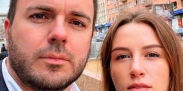 Жена Григория Решетника показала разговор детей у атакованной россиянами многоэтажки.