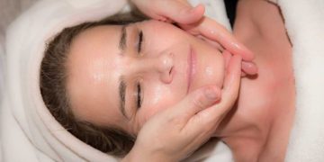 Дерматолог рассказала о связи между потоотделением и здоровьем кожи