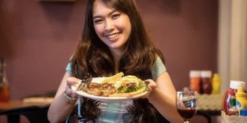 Эксперты назвали самые необходимые продукты для здоровья женщин