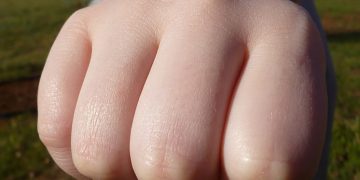 Психолог Сушкова назвала причины подростковой агрессии