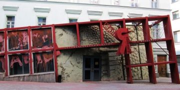 У Музея Маяковского новый директор: доведет ли он застывший капремонт до финала?