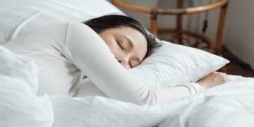 Ученые объяснили, почему так важно спать в полной темноте