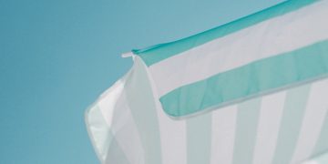 Дерматолог назвала главные летние правила ухода за кожей лица