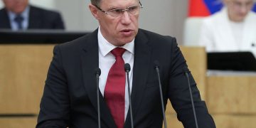 Министр Мурашко поманил россиянок обратно в Средневековье
