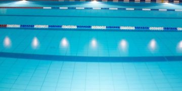 Подросток утонул в фитнес-клубе, выполняя упражнения под водой