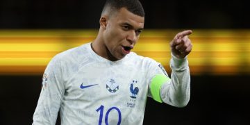 Le Parisien узнала об отказе Мбаппе уходить из ПСЖ этим летом