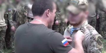 Народный фронт передал гумпомощь и награды бойцам ВДВ в зоне СВО