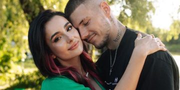 Анна Тринчер рассталась с Волошиным из-за его измены