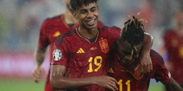 «Новый Месси» забил гол в дебютном матче за Испанию и побил рекорд