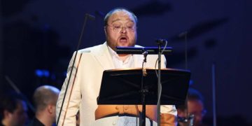 Прощание с артистом Максимом Пастером пройдет в Большом театре