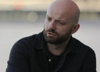 Слава Демин объяснил, где сейчас находится певица Гайтана