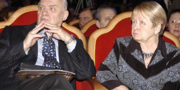 Стали известны подробности смерти Николая Добронравова: скончался в реанимации