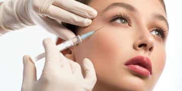Все, что нужно знать о процедуре ботокса для лица: как он действует и какие противопоказания существуют