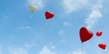 Невролог объяснила, почему при подозрении на инсульт надо срочно вызвать скорую