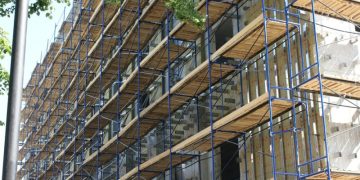 Строительные леса: использование и назначение