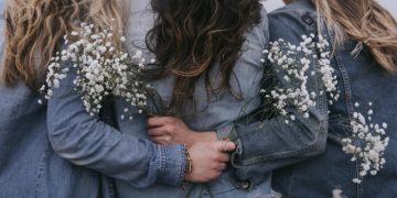 «Инсульт случился у меня в 30 лет». Истории трех молодых женщин