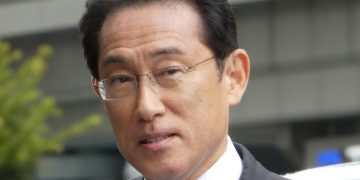 В бегстве премьера Японии из резиденции заподозрили призраков: «Какая-то белесая фигура»