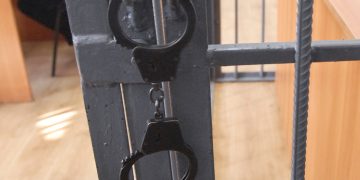 Выяснились биографии поджигателей подольского военкомата: хромая врачиха, похититель доводчиков