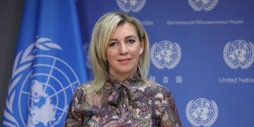 Захарова назвала нереалистичной навязанную на Западе идею о «победе над Россией»