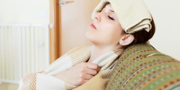 Баня не поможет. Доктор Мясников рассказал об ошибках при похмелье