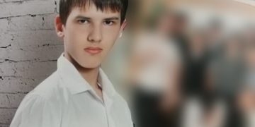 Одноклассники и классный руководитель рассказали о бойце, оставившем послание на камне