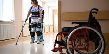 Важность специализированных товаров для людей с инвалидностью: как они помогают в реабилитации и жизни