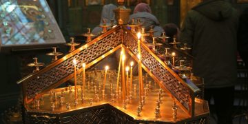 Особенный день: шарики – планеты и другие приметы сочельника