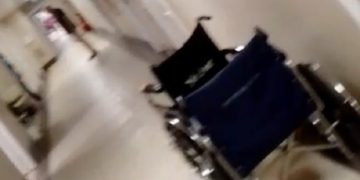 Замёрзшие жители Климовска позавидовали тяжёлым пациентам в больнице: «Там хотя бы затопили»