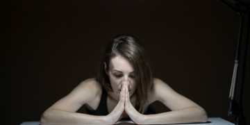 Психолог составила топ снижающих самооценку факторов