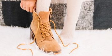 Секреты ухода за замшевой обувью: как вернуть цвет и сохранить красоту