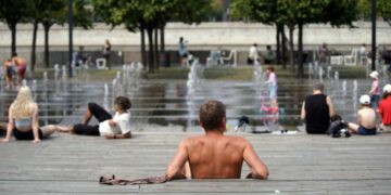 Палящий зной и духота: аномальная жара в Москве продержится всю неделю