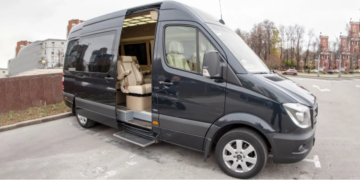 Аренда микроавтобуса на 8 человек: комфортное и удобное решение для любых поездок