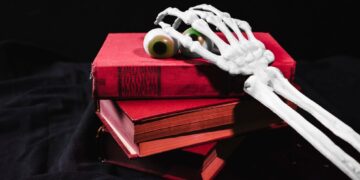 Мистический зов: как книги-ужасы завораживают читателей