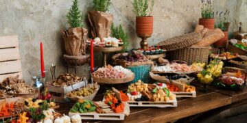 Выездной кейтеринг в Москве: Искусство организовать незабываемое мероприятие