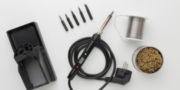 Паяльное оборудование: Как выбрать и использовать с умом