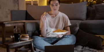 Боевики в любое время с онлайн просмотром: выбор и удобство